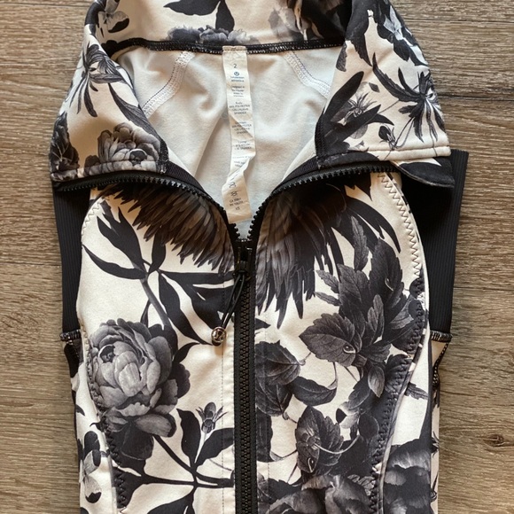 Lululemon Floral Jacket - Picture 4 of 4